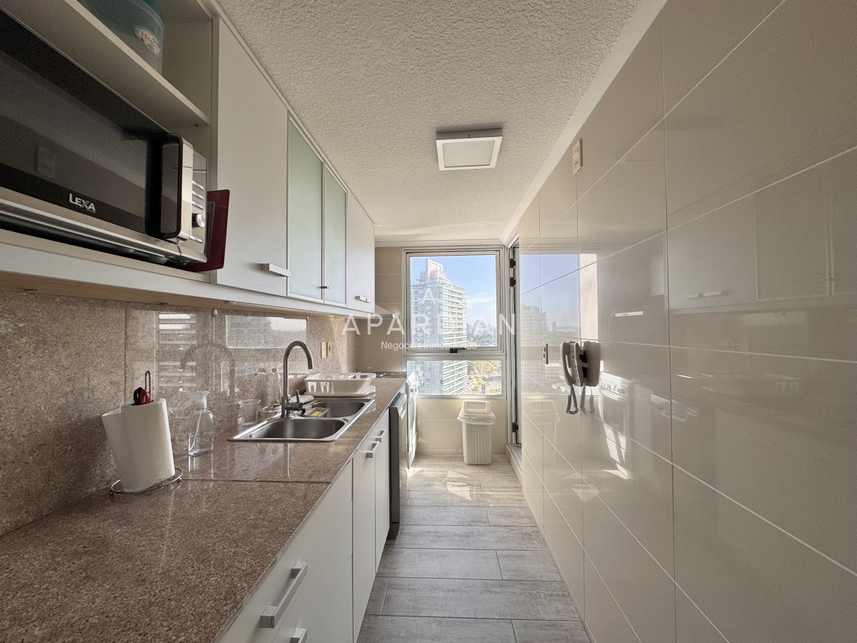 Apartamento ID.21099169 - Apartamento penthouse en venta Punta del Este, Ocean Drive Aidy grill