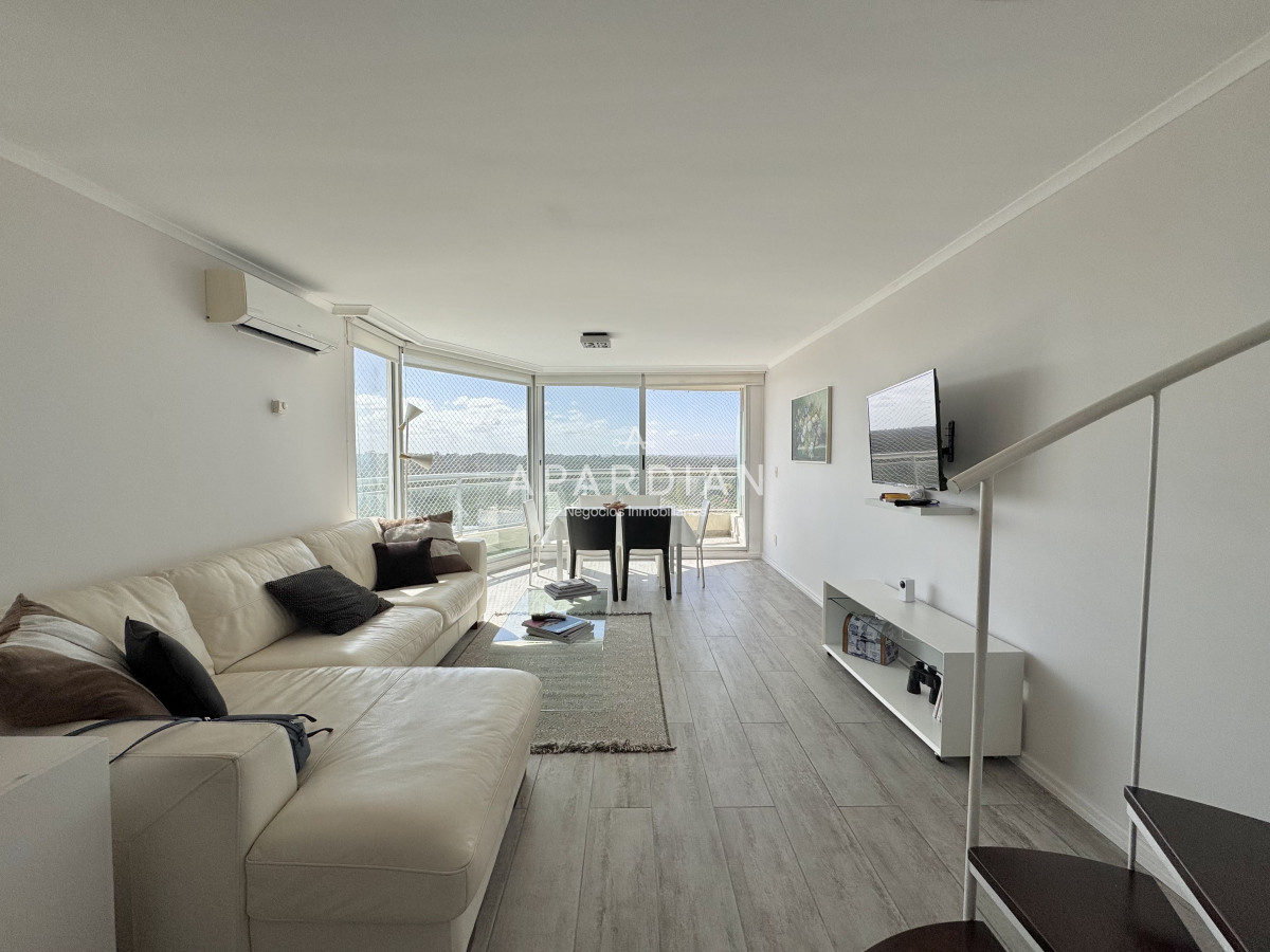Apartamento ID.21099169 - Apartamento penthouse en venta Punta del Este, Ocean Drive Aidy grill