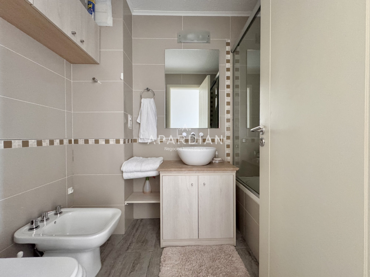 Apartamento ID.21099169 - Apartamento penthouse en venta Punta del Este, Ocean Drive Aidy grill