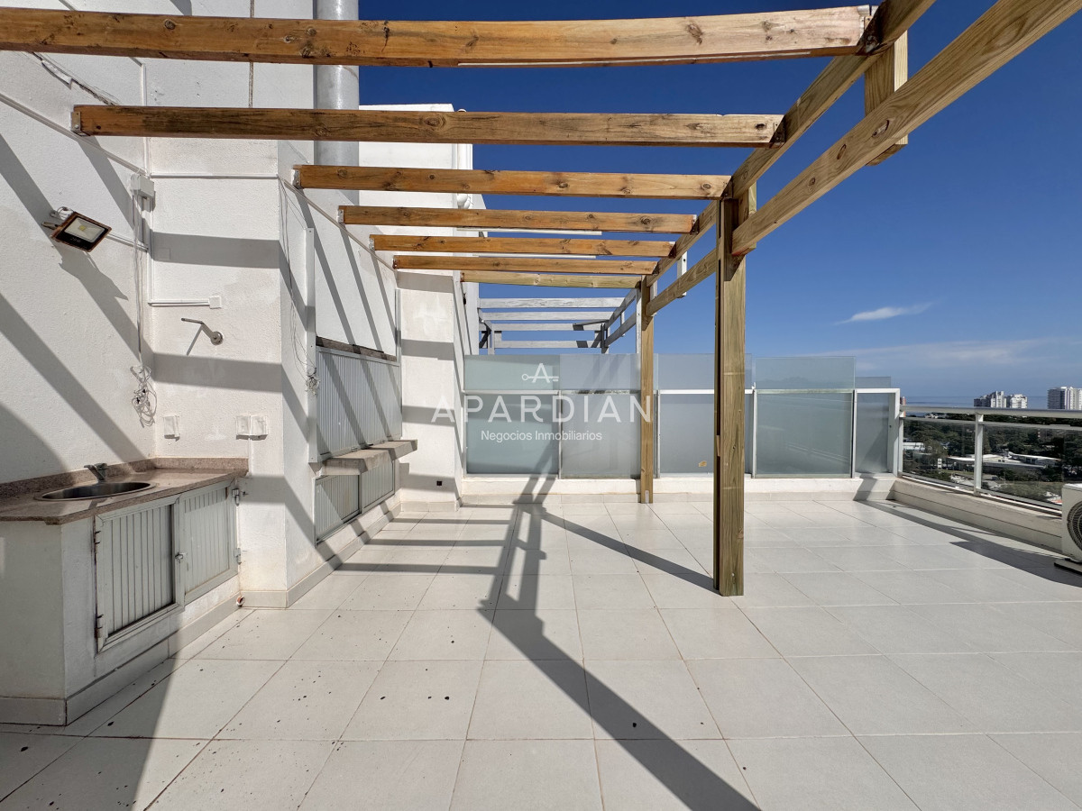 Apartamento ID.21099169 - Apartamento penthouse en venta Punta del Este, Ocean Drive Aidy grill