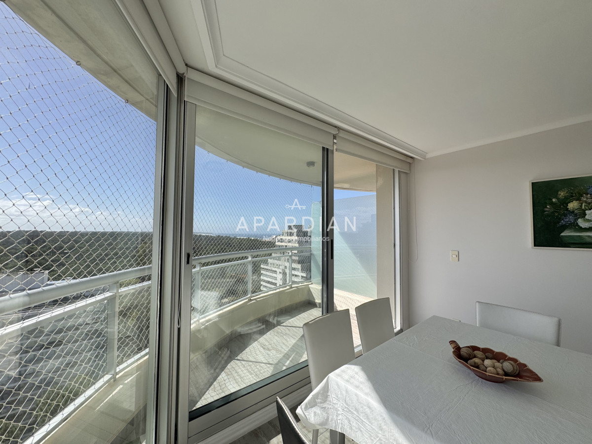 Apartamento ID.21099169 - Apartamento penthouse en venta Punta del Este, Ocean Drive Aidy grill
