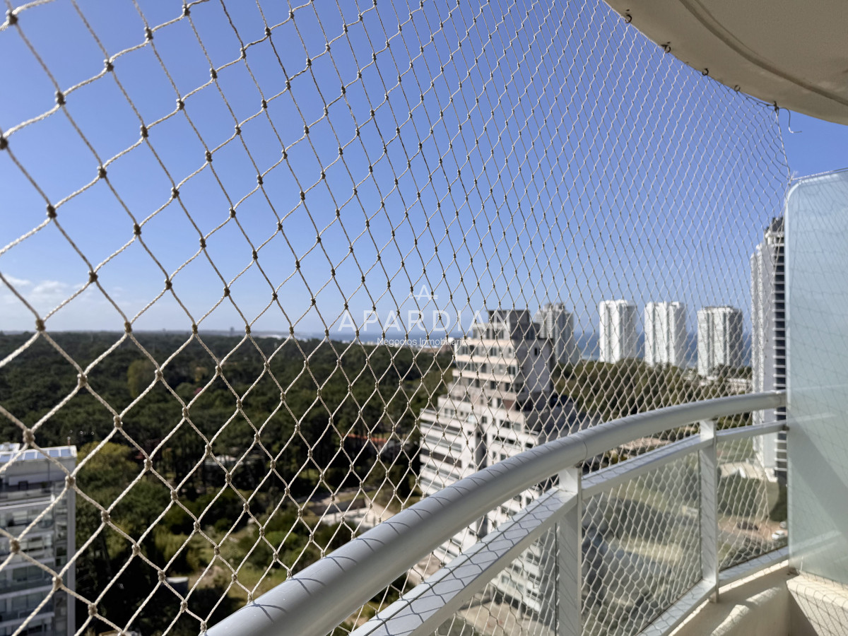 Apartamento ID.21099169 - Apartamento penthouse en venta Punta del Este, Ocean Drive Aidy grill