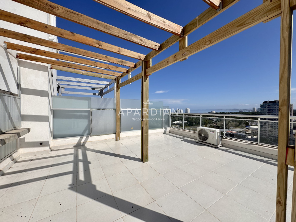 Apartamento ID.21099169 - Apartamento penthouse en venta Punta del Este, Ocean Drive Aidy grill