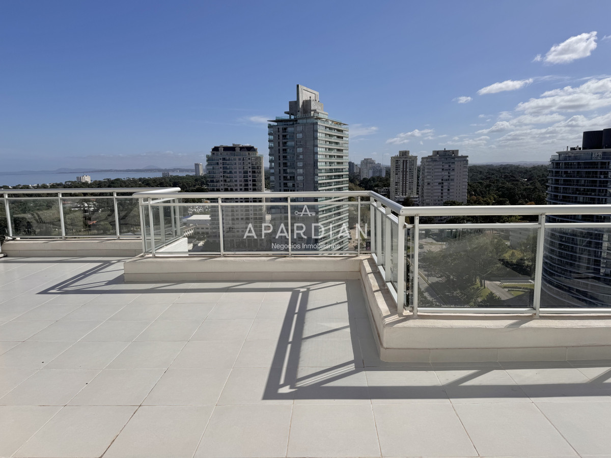 Apartamento ID.21099169 - Apartamento penthouse en venta Punta del Este, Ocean Drive Aidy grill