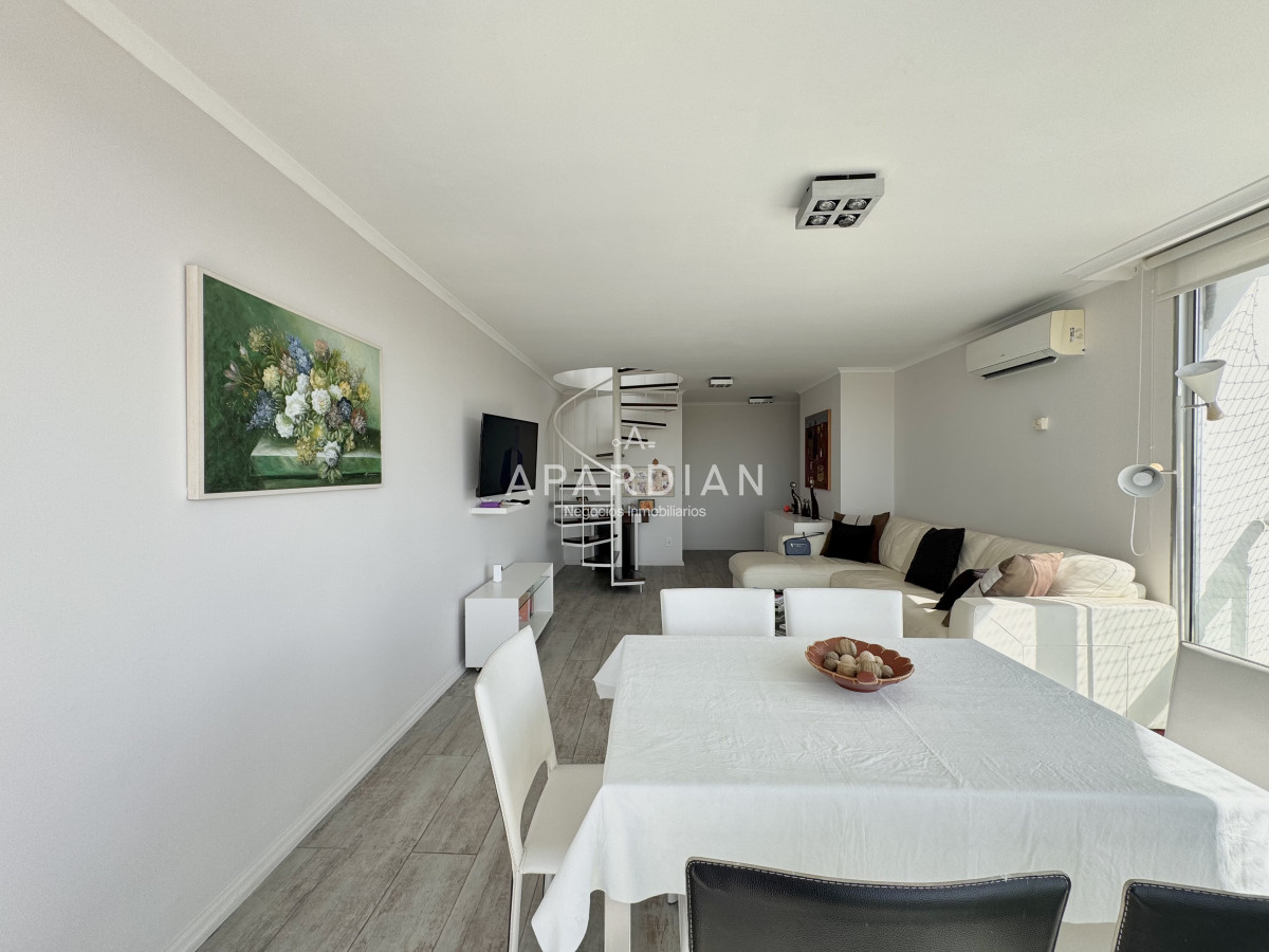 Apartamento ID.21099169 - Apartamento penthouse en venta Punta del Este, Ocean Drive Aidy grill