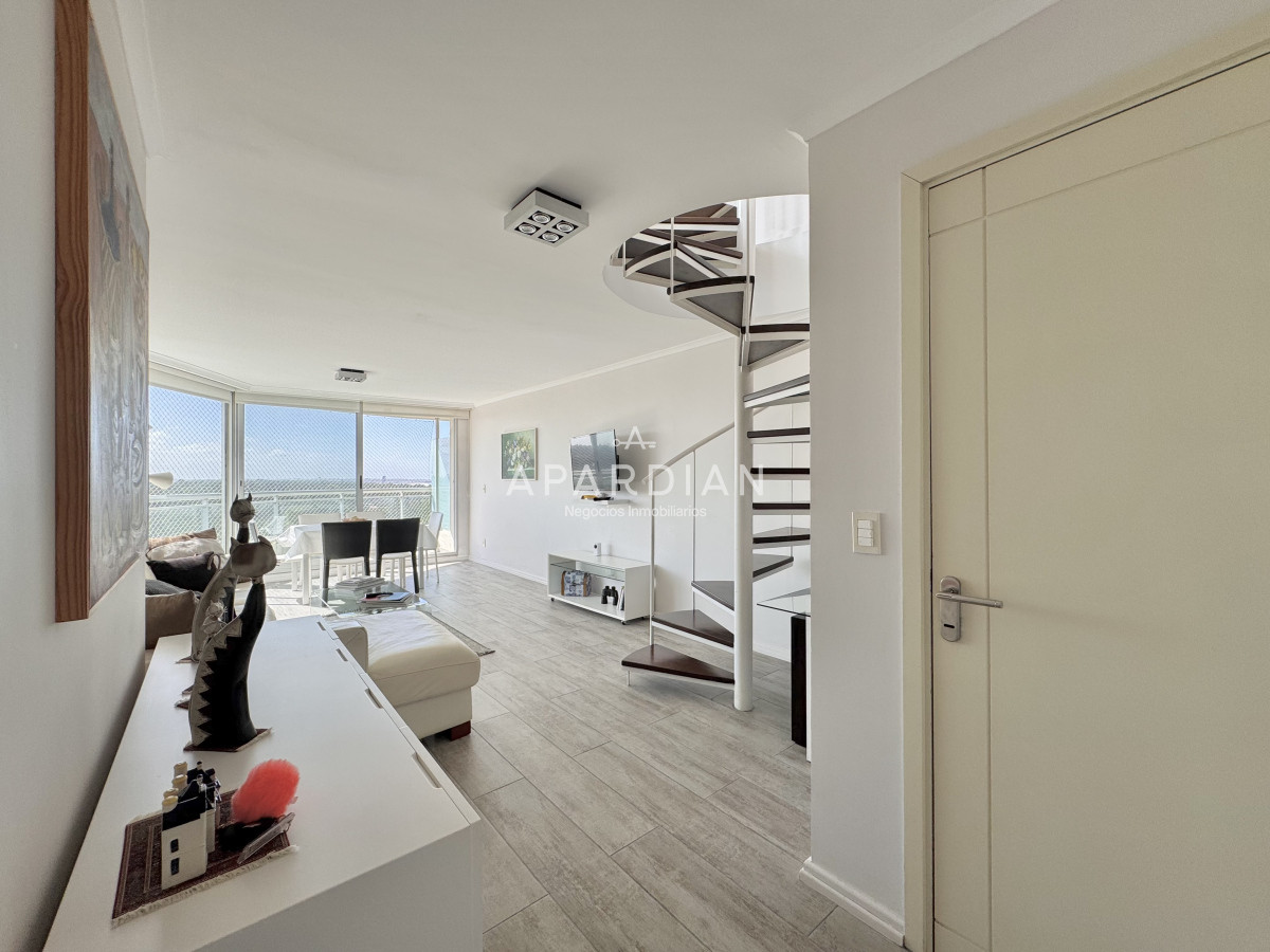 Apartamento ID.21099169 - Apartamento penthouse en venta Punta del Este, Ocean Drive Aidy grill