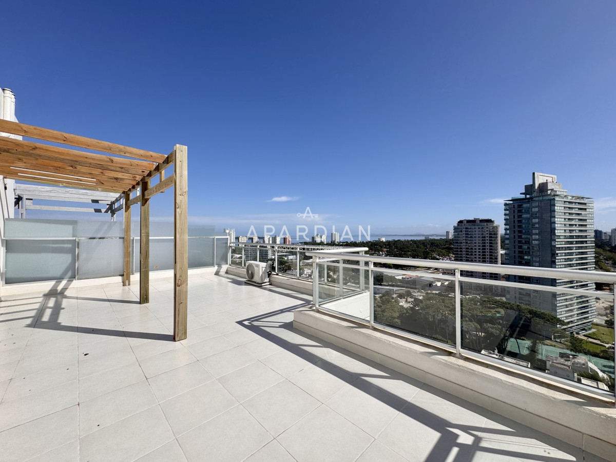 Apartamento ID.21099169 - Apartamento penthouse en venta Punta del Este, Ocean Drive Aidy grill