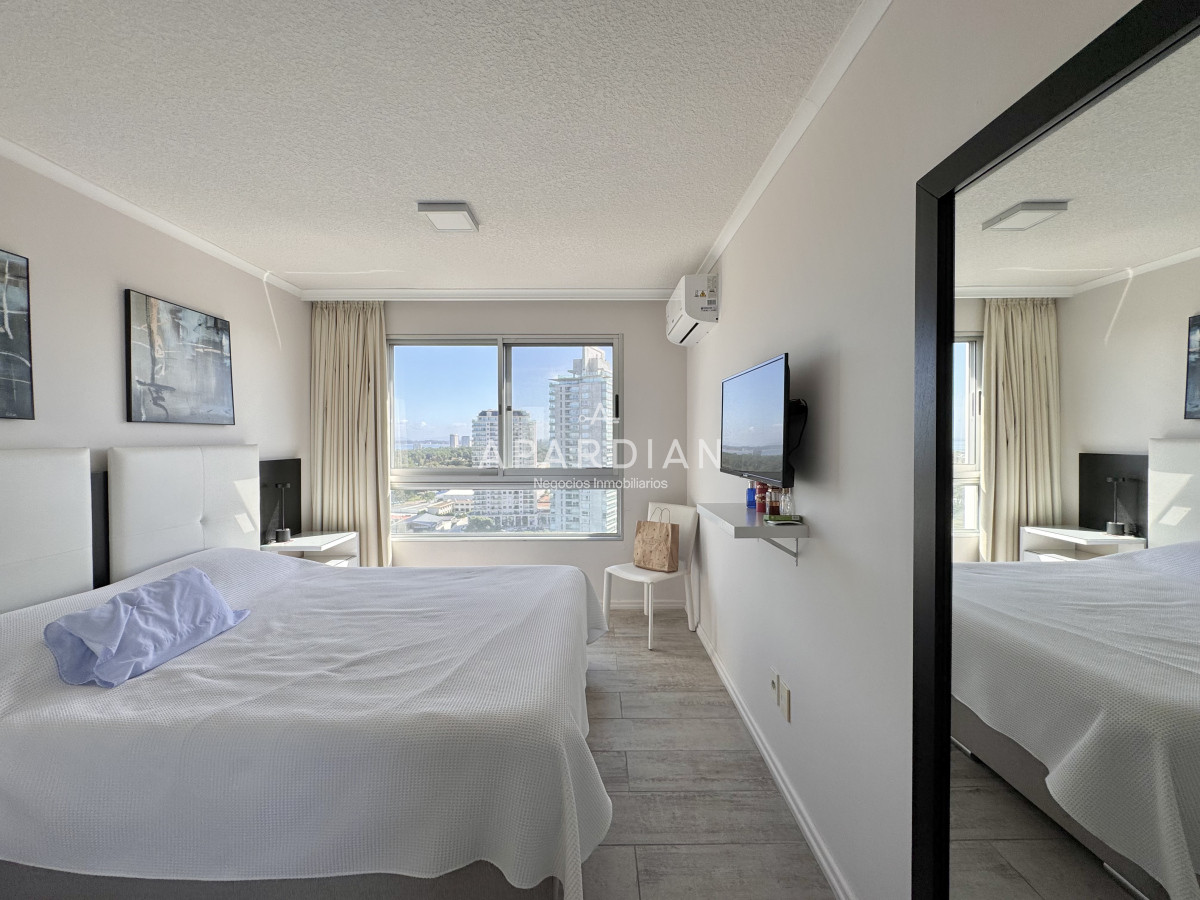 Apartamento ID.21099169 - Apartamento penthouse en venta Punta del Este, Ocean Drive Aidy grill