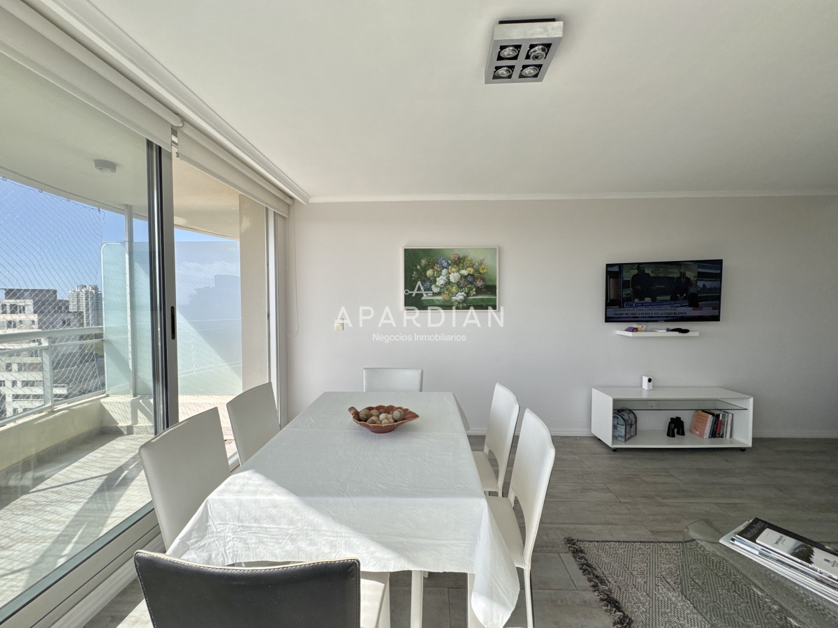 Apartamento ID.21099169 - Apartamento penthouse en venta Punta del Este, Ocean Drive Aidy grill