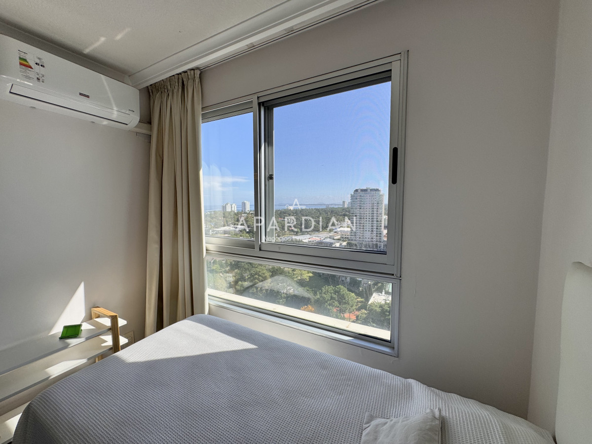 Apartamento ID.21099169 - Apartamento penthouse en venta Punta del Este, Ocean Drive Aidy grill