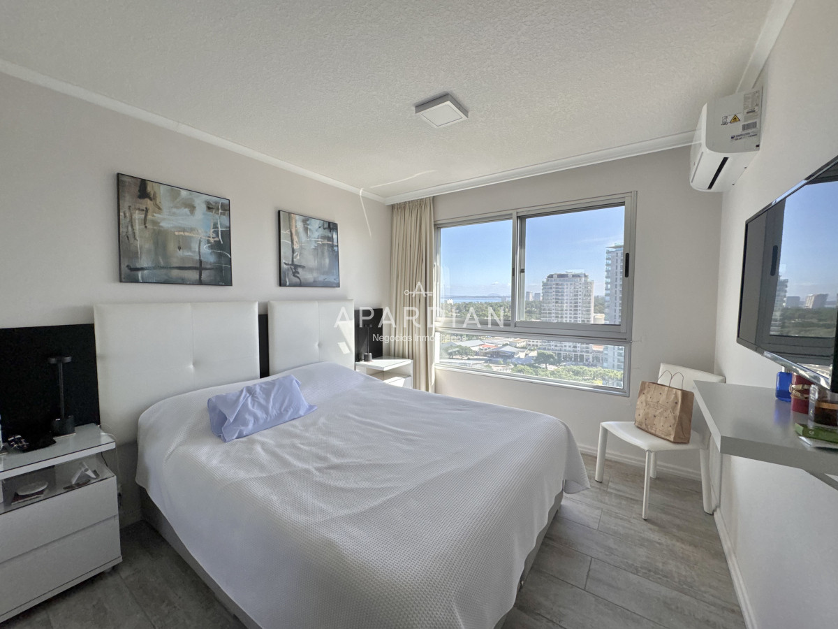 Apartamento ID.21099169 - Apartamento penthouse en venta Punta del Este, Ocean Drive Aidy grill