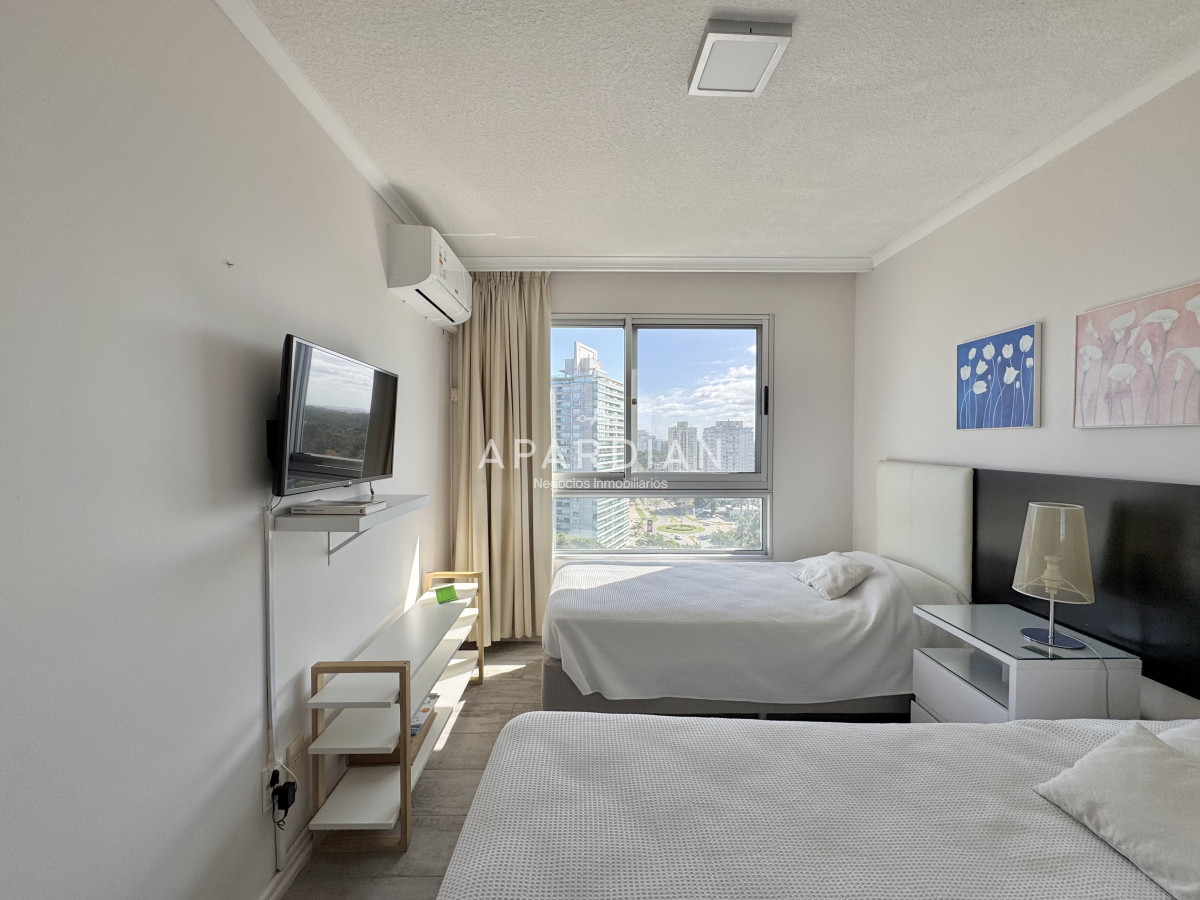 Apartamento ID.21099169 - Apartamento penthouse en venta Punta del Este, Ocean Drive Aidy grill