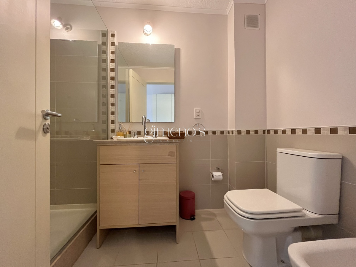 Apartamento ID.790 - Apartamento alquiler anual Punta del este 3 dormitorios más dependencia Aidy grill