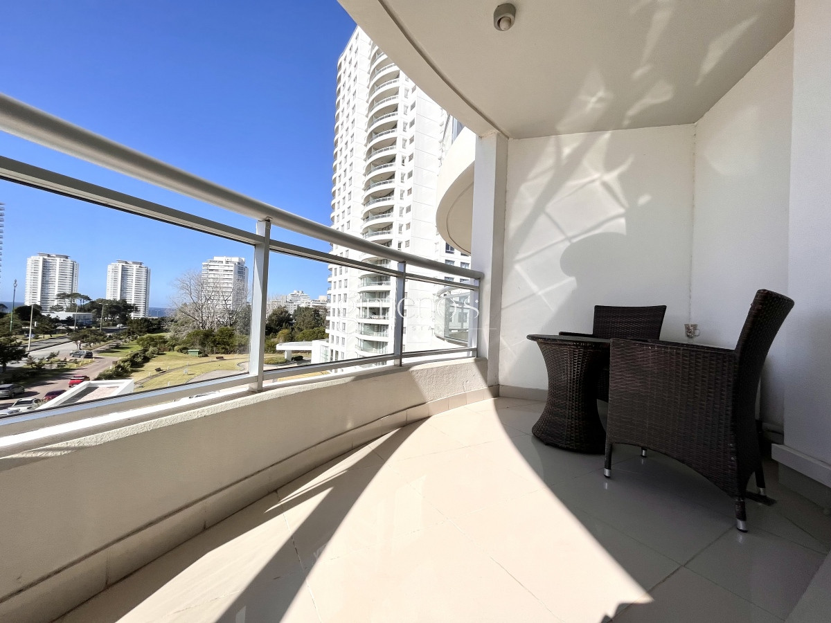 Apartamento ID.790 - Apartamento alquiler anual Punta del este 3 dormitorios más dependencia Aidy grill