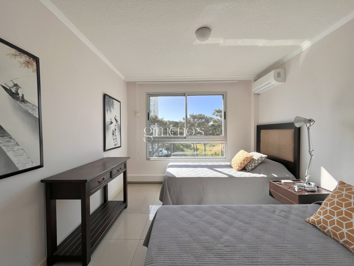 Apartamento ID.790 - Apartamento alquiler anual Punta del este 3 dormitorios más dependencia Aidy grill