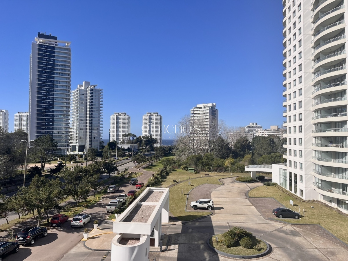 Apartamento ID.790 - Apartamento alquiler anual Punta del este 3 dormitorios más dependencia Aidy grill