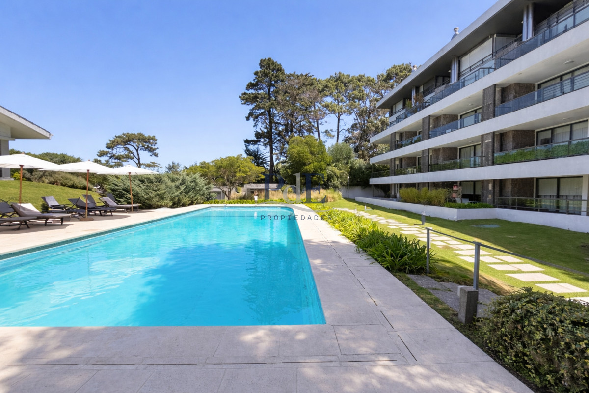 Apartamento en San Rafael | Planta con Terraza y Parrillero Exclusivo - Imagen 11