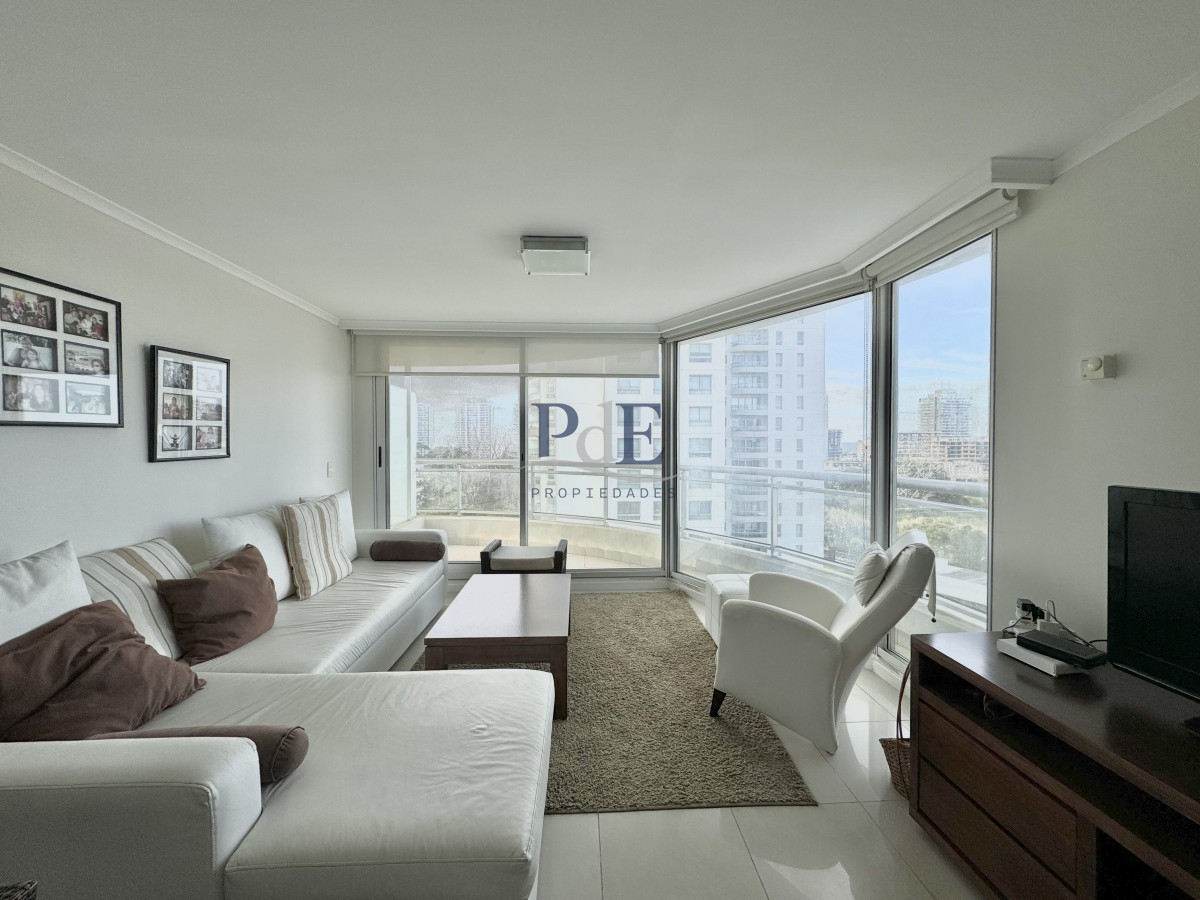 Apartamento en venta Ocean Drive Aidy Grill Punta del Este 3 dormitorios - Imagen 1