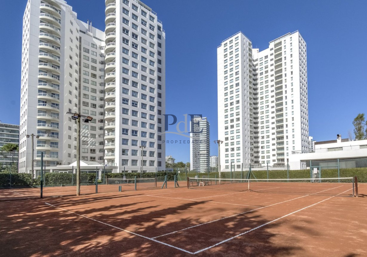 Apartamento en venta Ocean Drive Aidy Grill Punta del Este 3 dormitorios - Imagen 23