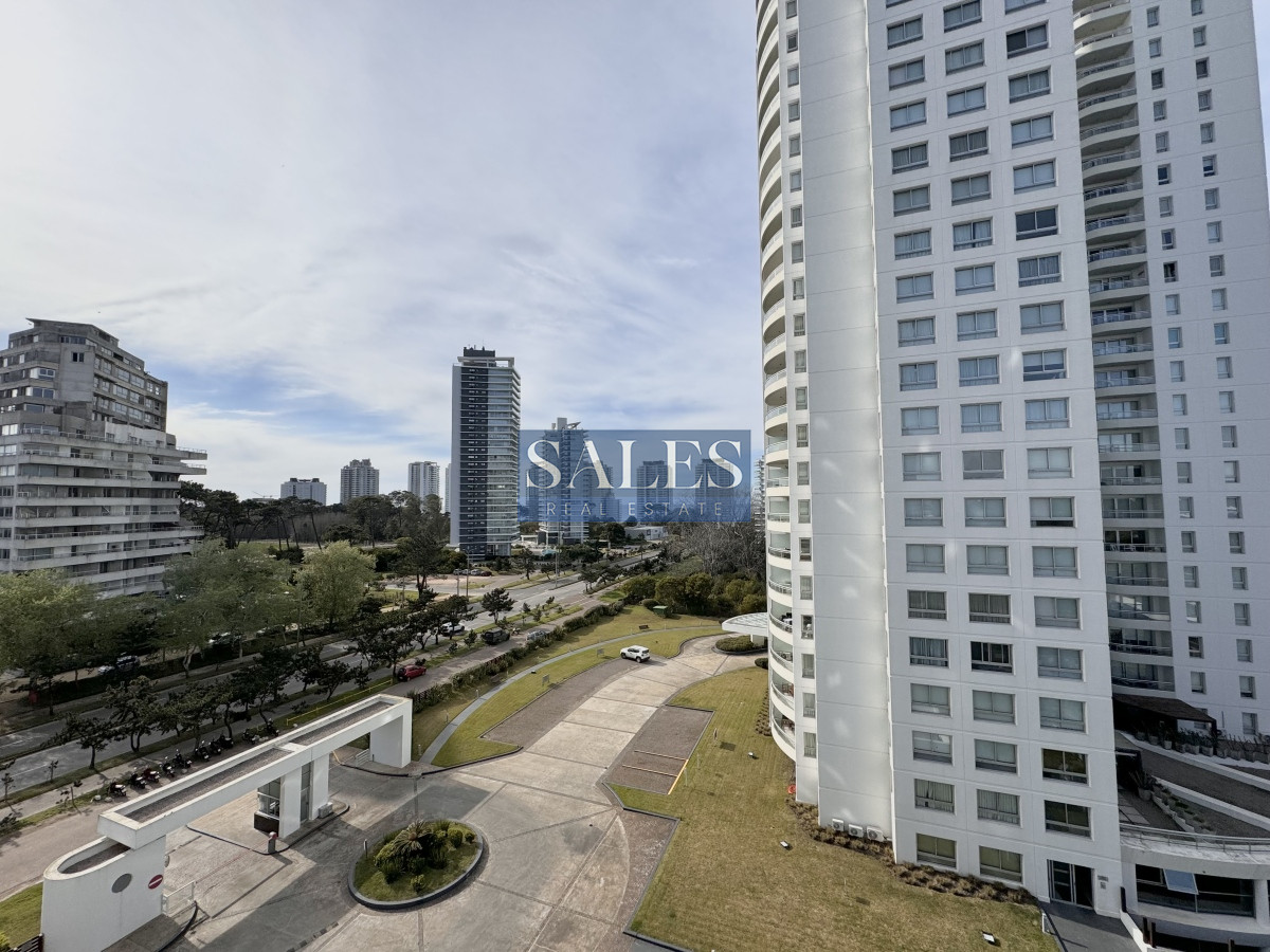 Apartamento ID.608 - Apartamento en venta Ocean Drive Aidy Grill Punta del Este 3 dormitorios