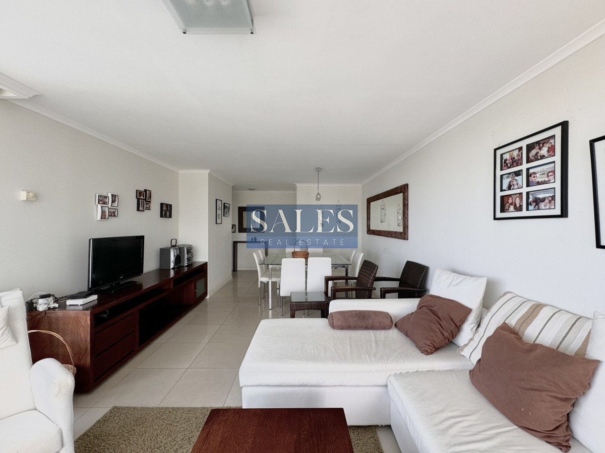 Apartamento ID.608 - Apartamento en venta Ocean Drive Aidy Grill Punta del Este 3 dormitorios
