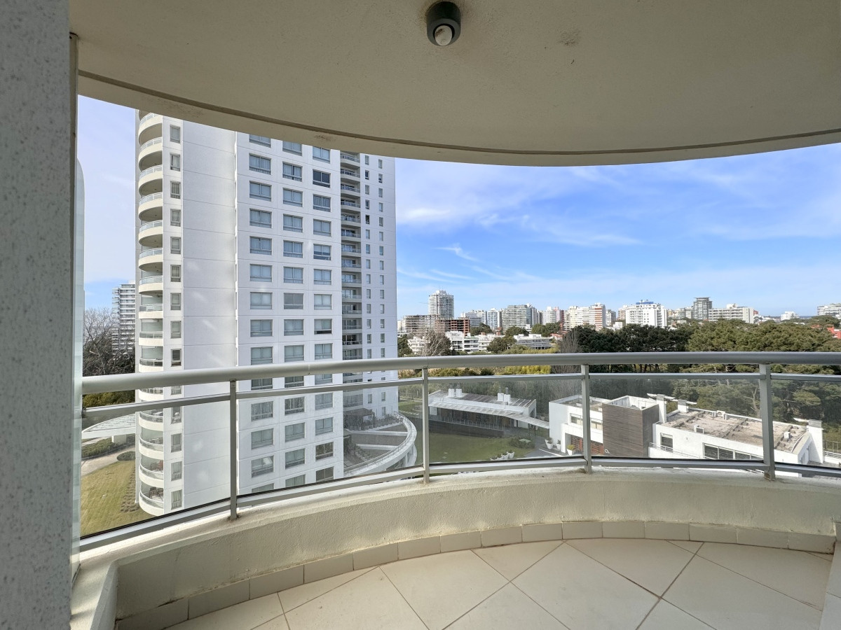 Imagen de Apartamento en venta Ocean Drive Aidy Grill Punta del Este 3 dormitorios