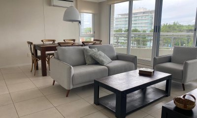 Apartamento en alquiler de temporada verano en Ocean Drive Punta del Este