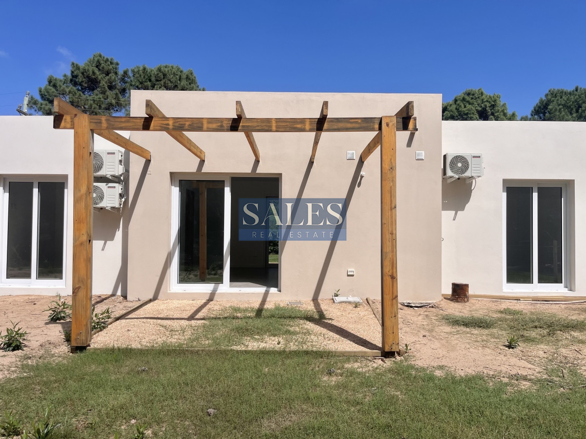 Casa ID.168 - Casas en venta en Chihuahua, Punta Ballena, a pasos mar.