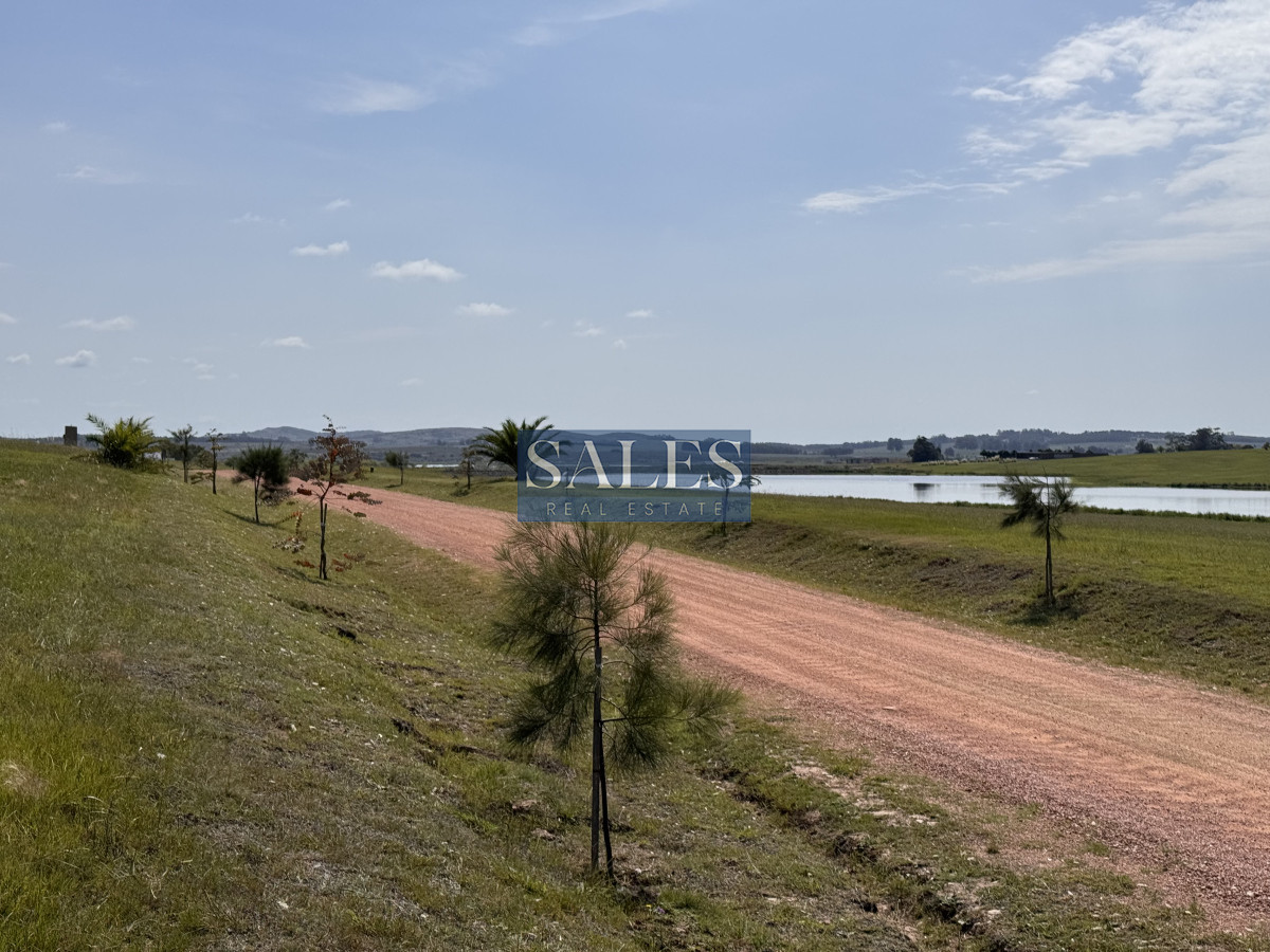 Terreno ID.1179 - Terreno Lote en venta Laguna de los Cisnes Barrio Privado Punta del Este