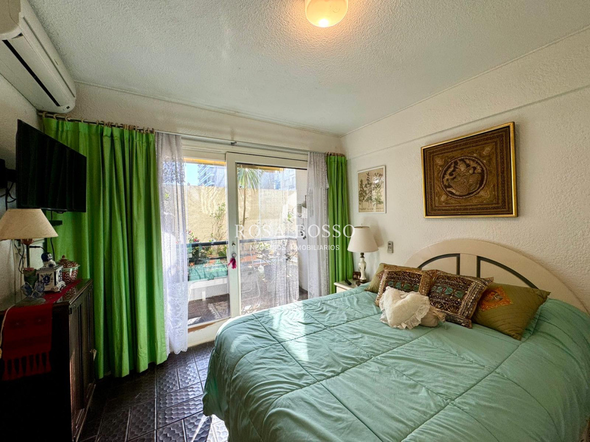 Apartamento ID.9786 - 2 Dorm. 3 Baños en Edifico Antibes