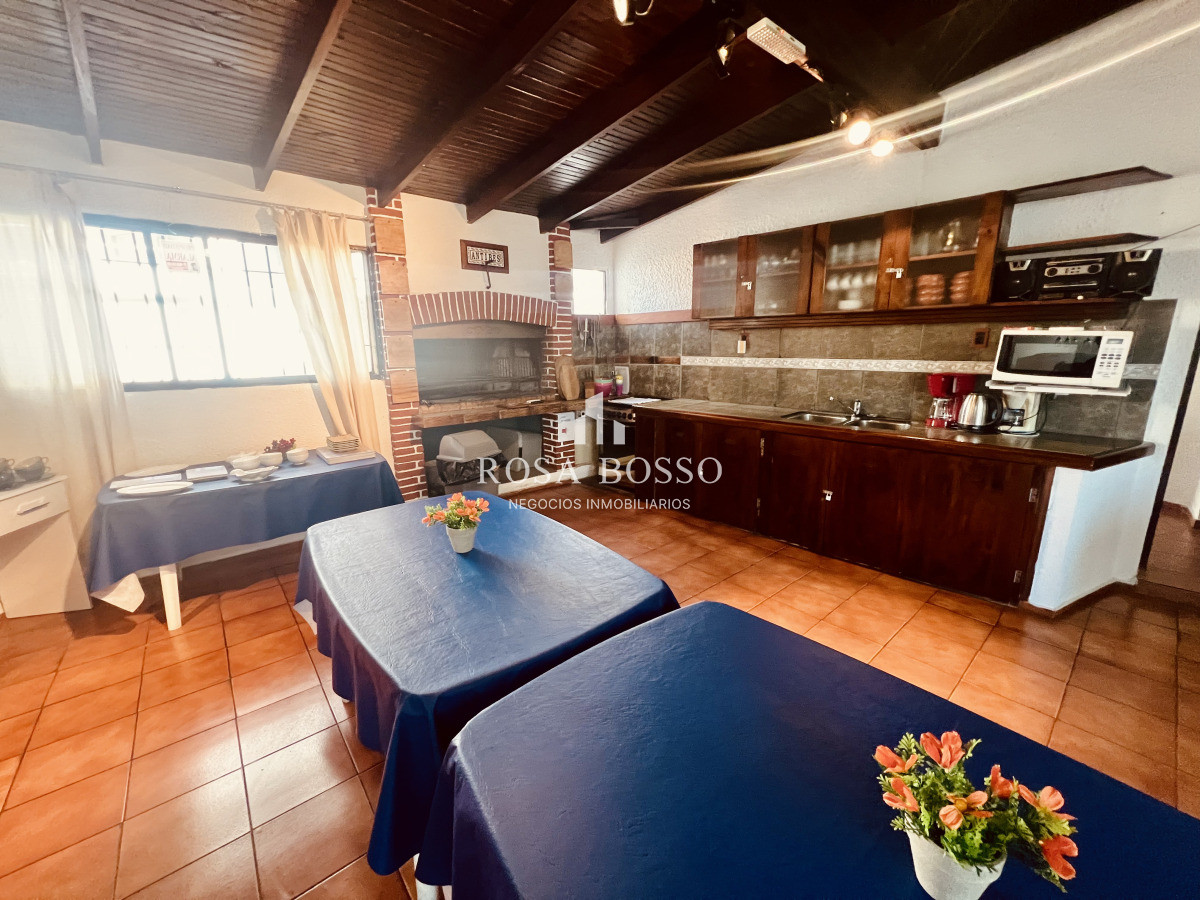 Apartamento ID.9786 - 2 Dorm. 3 Baños en Edifico Antibes
