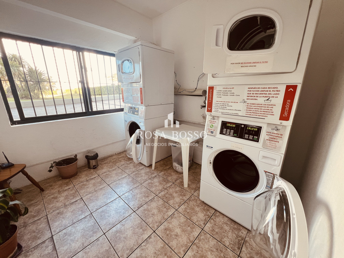 Apartamento ID.9786 - 2 Dorm. 3 Baños en Edifico Antibes