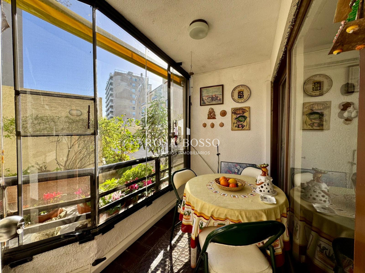 Apartamento ID.9786 - 2 Dorm. 3 Baños en Edifico Antibes