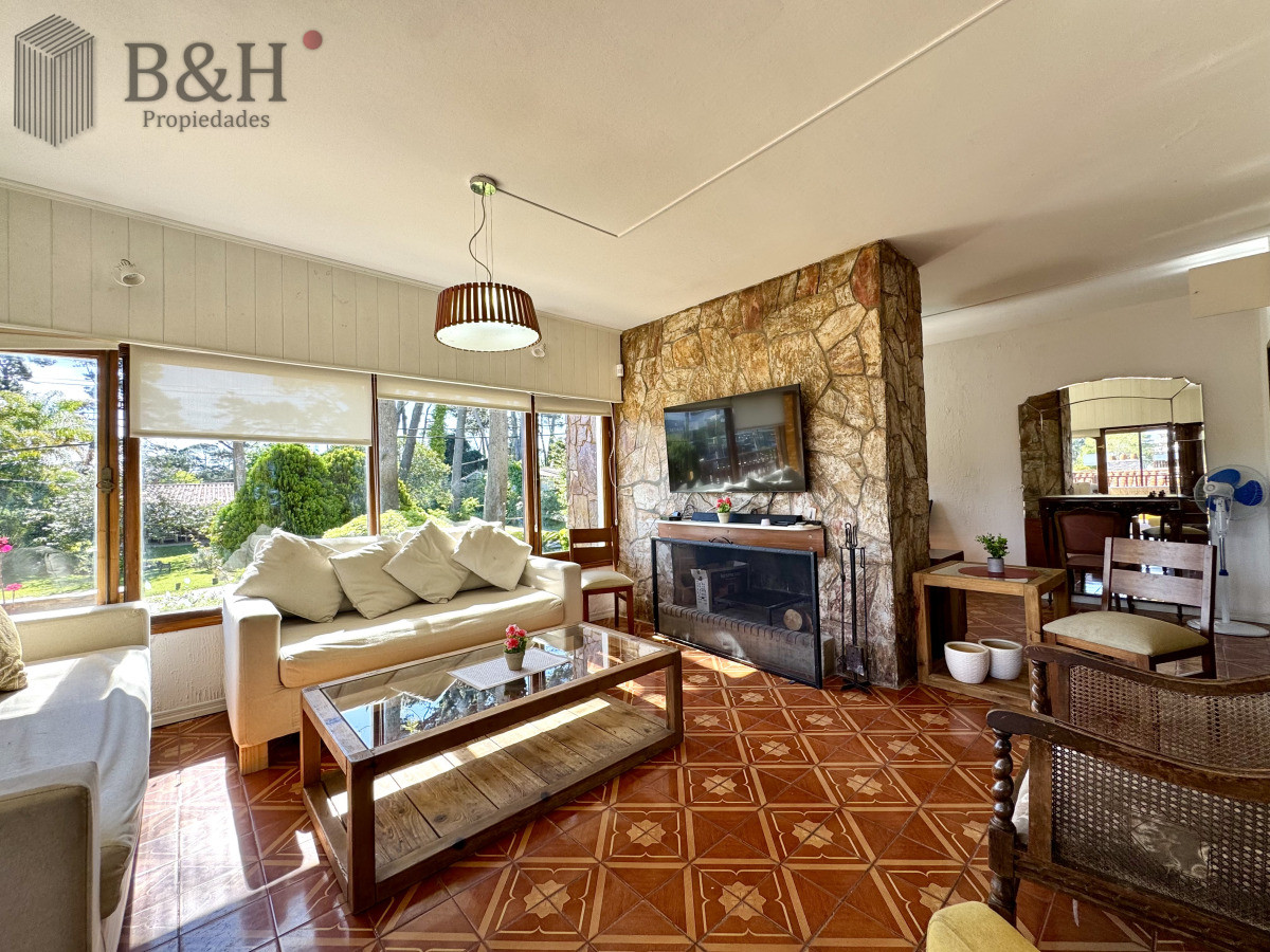 Casa ID.6015 - Chalet 4 dormitorios en alquiler temporal Punta del Este