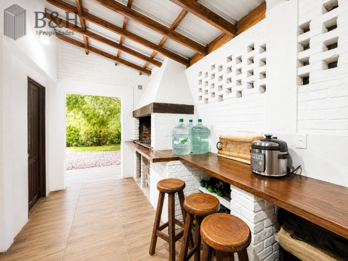 Casa ID.7320 - Casa 4 suites completas en San Rafael 