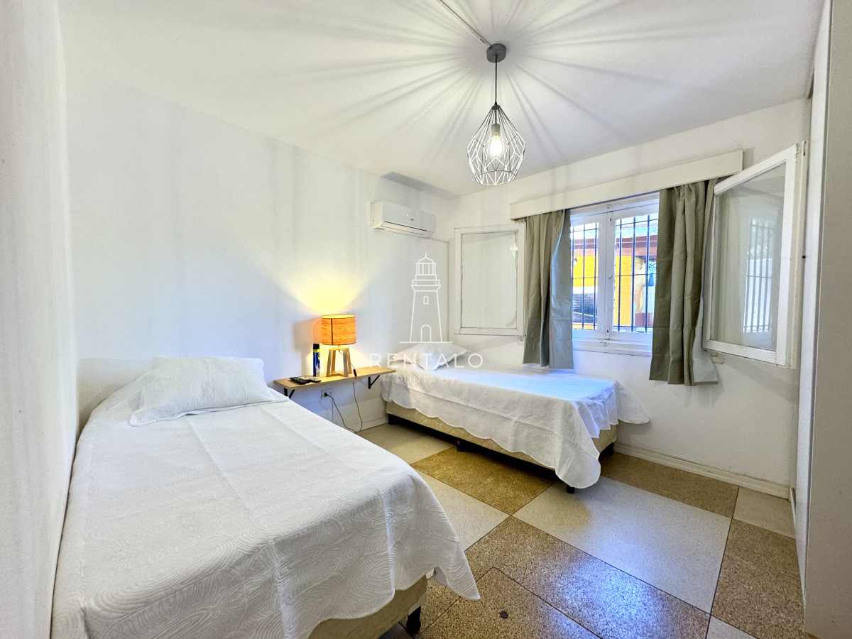 Casa ID.1318 - Chalet 4 dormitorios en alquiler temporal Punta del Este