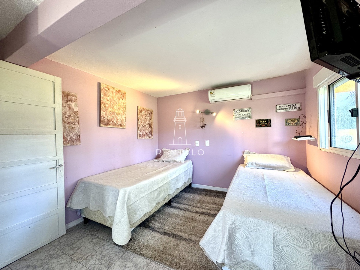 Casa ID.1318 - Chalet 4 dormitorios en alquiler temporal Punta del Este