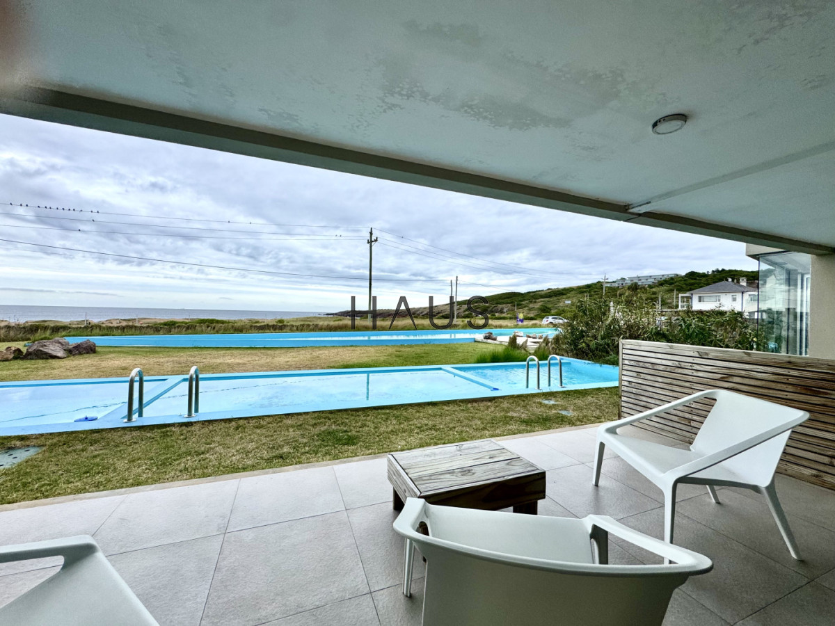 Apartamento ID.579 - OPORTUNIDAD MONOAMBIENTE CON PISCINA DE USO EXCLUSIVO EN PUNTA BALLENA