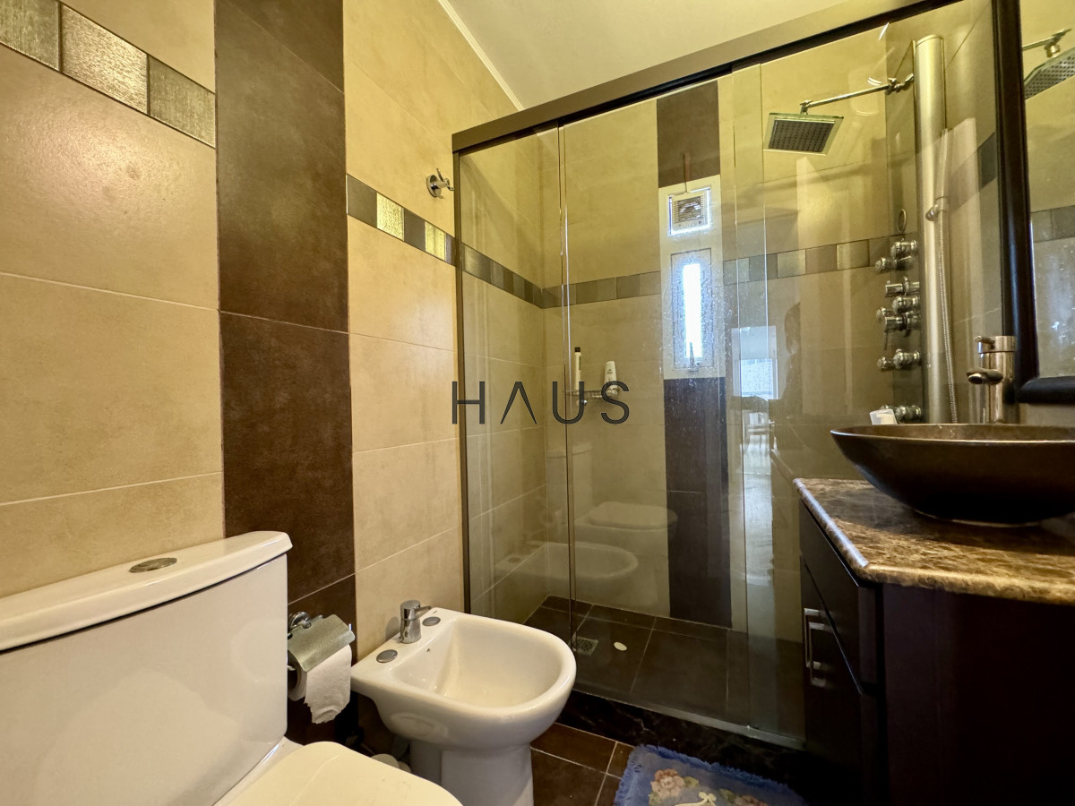 Apartamento ID.246 - Tu Refugio en la Península: Elegancia y Comodidad a Pasos del Mar