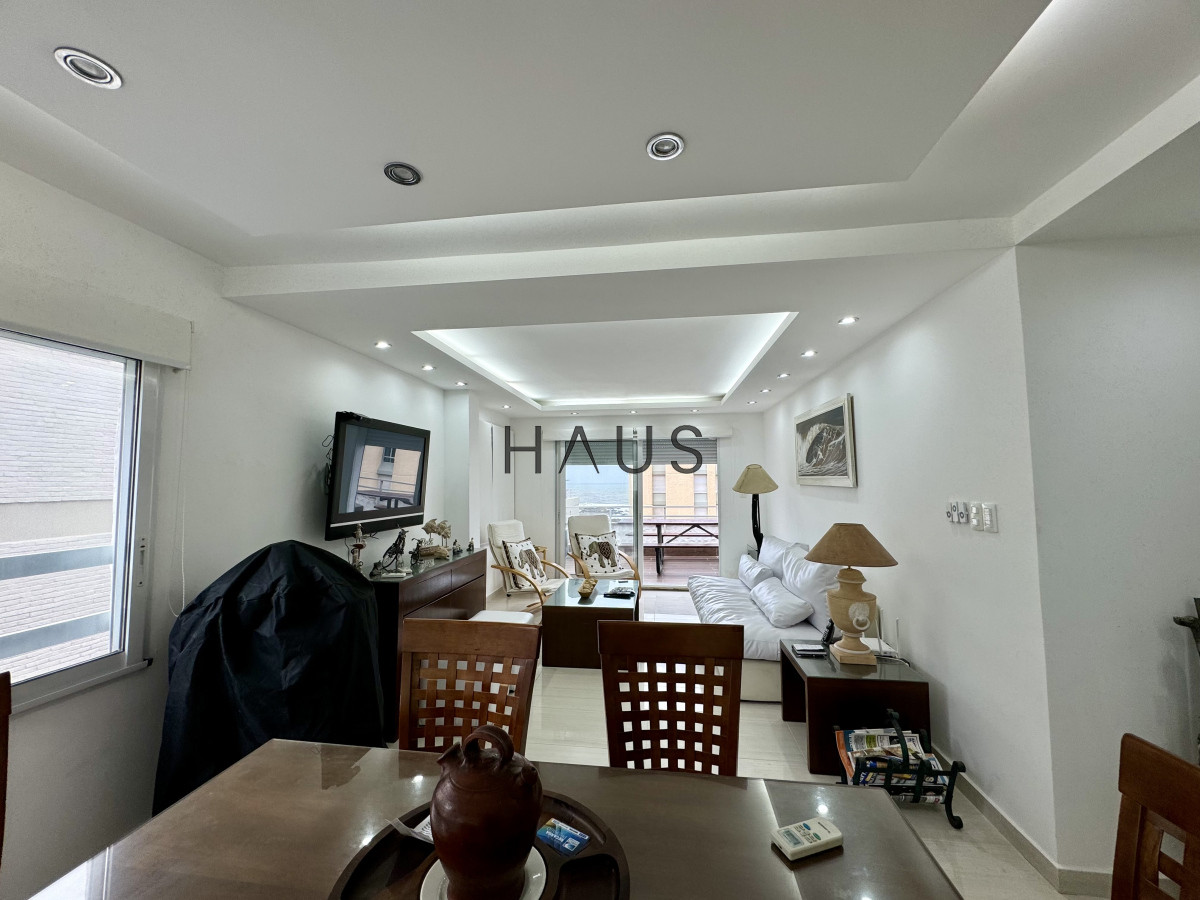 Apartamento ID.246 - Tu Refugio en la Península: Elegancia y Comodidad a Pasos del Mar