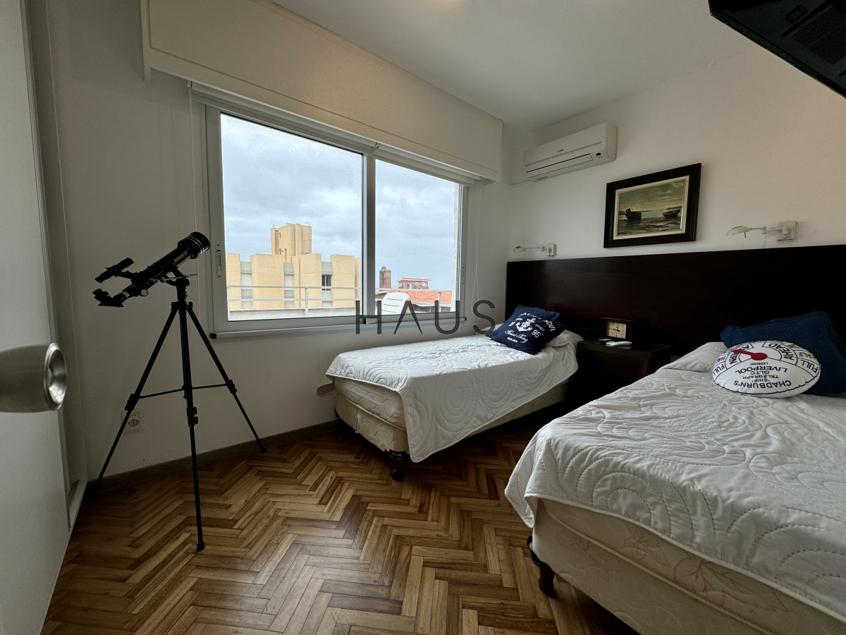 Apartamento ID.246 - Tu Refugio en la Península: Elegancia y Comodidad a Pasos del Mar