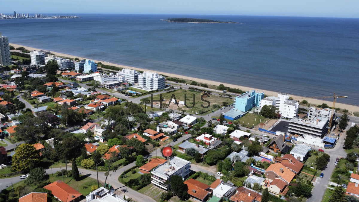 Apartamento ID.247 - Departamento 2 dormitorios en Playa Mansa. Alquiler de verano