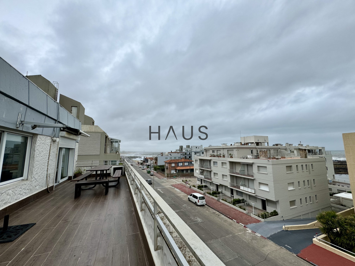 Apartamento ID.246 - Tu Refugio en la Península: Elegancia y Comodidad a Pasos del Mar