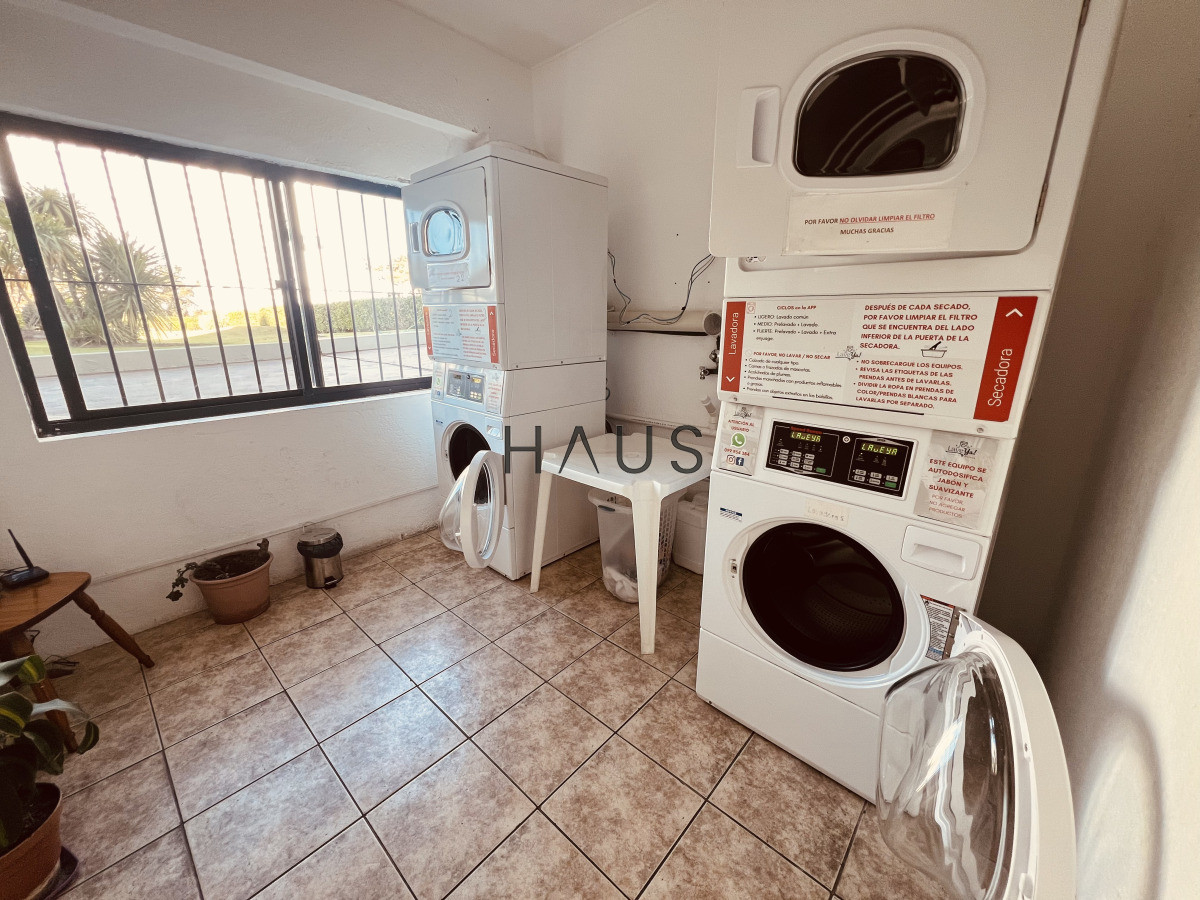 Apartamento ID.200 - 2 Dorm. 3 Baños en Edifico Antibes