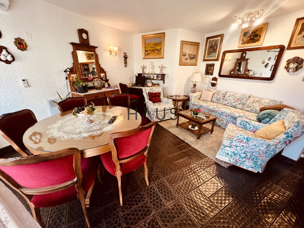 Apartamento ID.200 - 2 Dorm. 3 Baños en Edifico Antibes