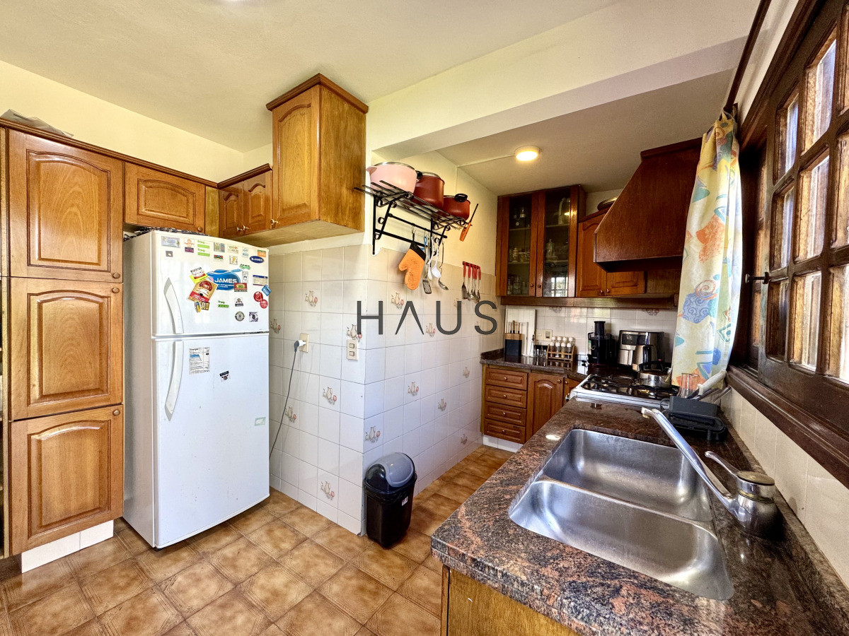 Casa ID.233 - Chalet 4 dormitorios en alquiler temporal Punta del Este