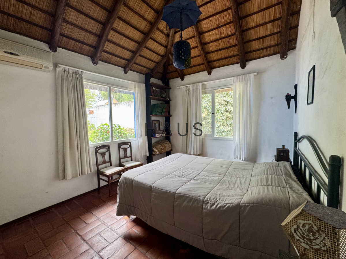 Casa ID.518 - ALQUILER TEMPORAL CASA EN LA BARRA, PUNTA DEL ESTE. CAPACIDAD 9 PERSONAS.