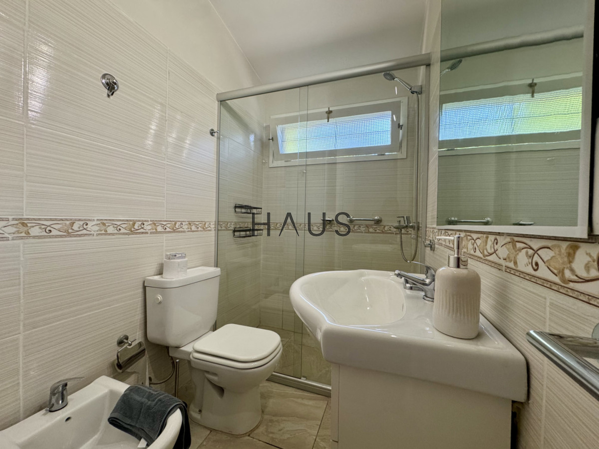 Casa ID.253 -  Tu Refugio Ideal en Pinares: A Pasos del Mar