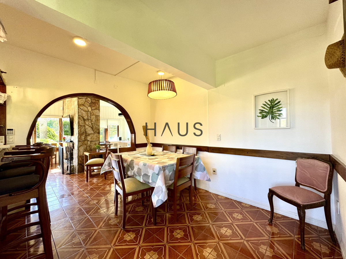 Casa ID.233 - Chalet 4 dormitorios en alquiler temporal Punta del Este