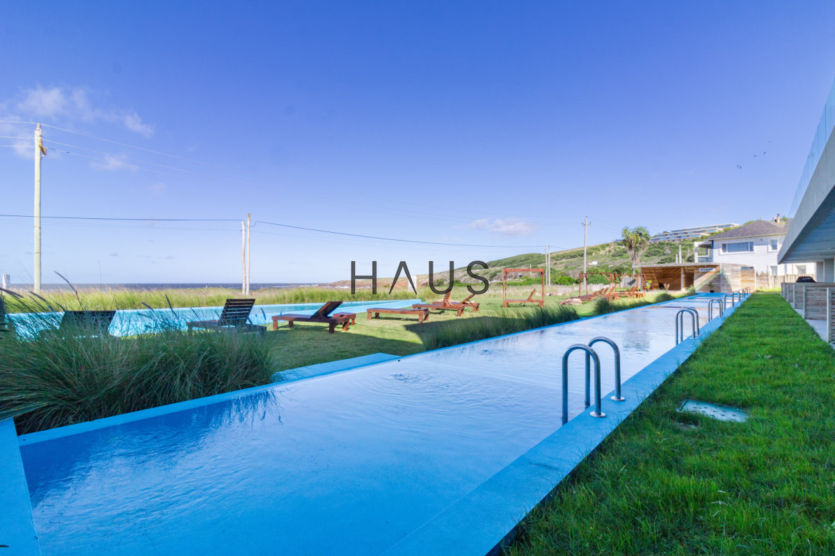 Apartamento ID.579 - OPORTUNIDAD MONOAMBIENTE CON PISCINA DE USO EXCLUSIVO EN PUNTA BALLENA